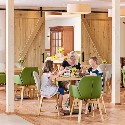 Ferienhof Hardthöhe - Urlaub auf dem Bauernhof, landBAR